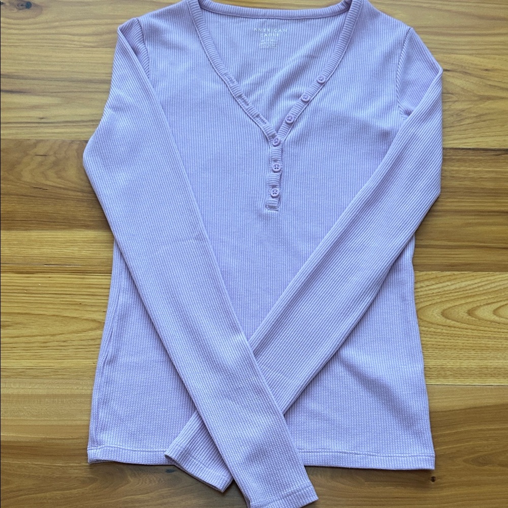 American Eagle Women's Lavender Long Sleeve V-Neck Button Top